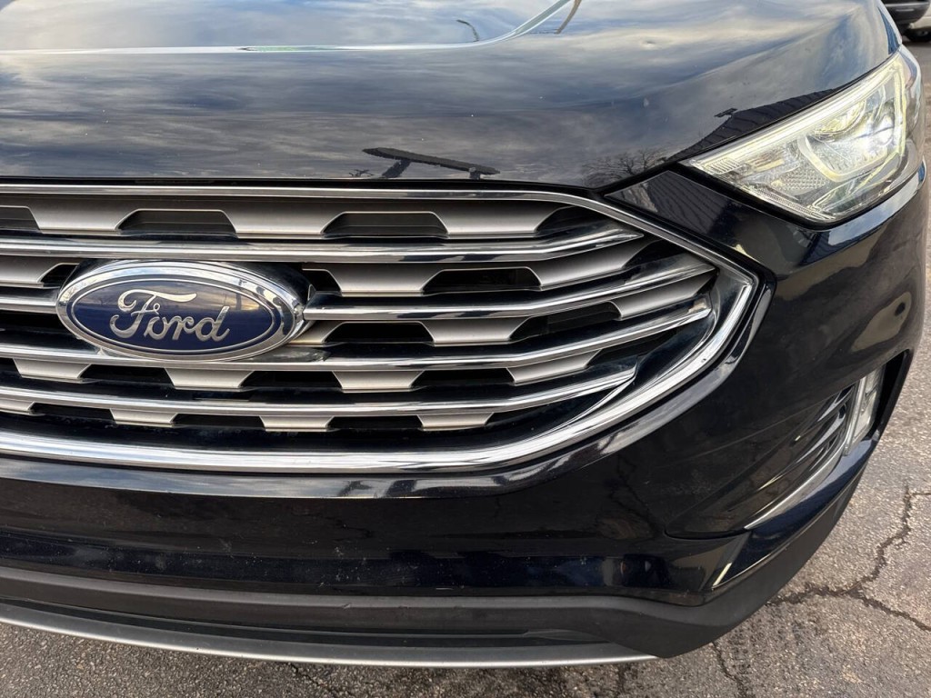 2019 Ford Edge Image 13