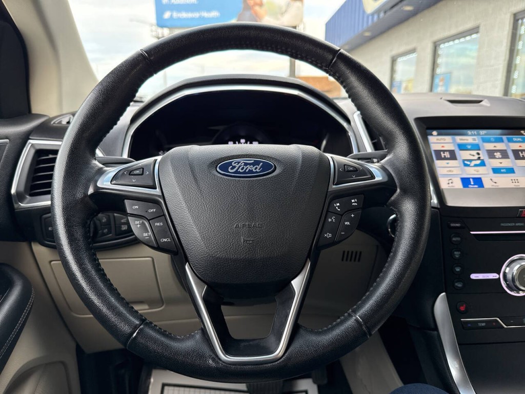2019 Ford Edge Image 23