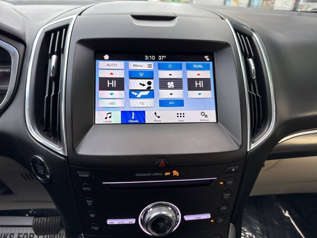 2019 Ford Edge Image 27