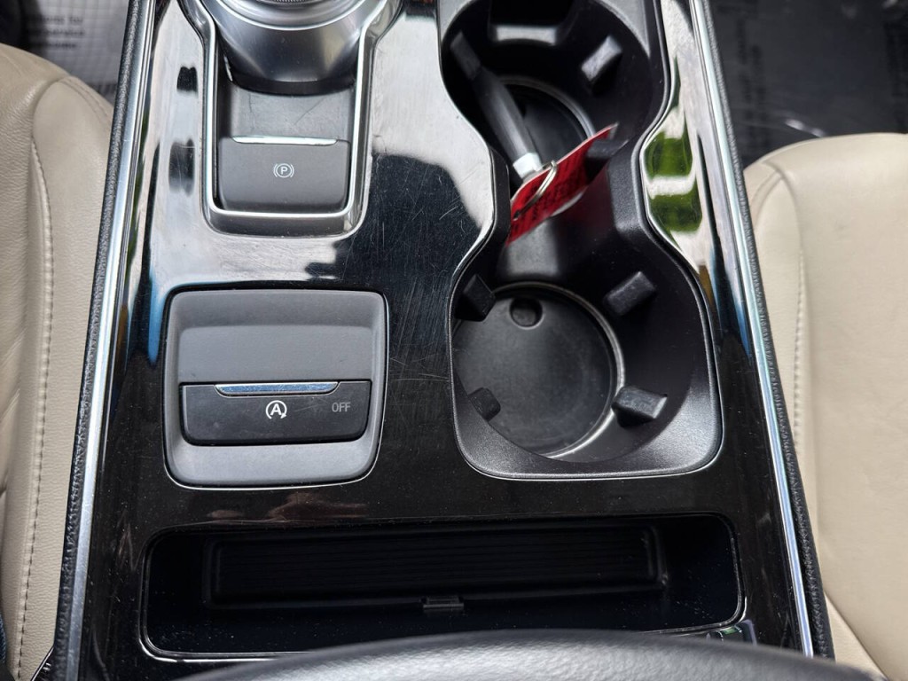 2019 Ford Edge Image 33