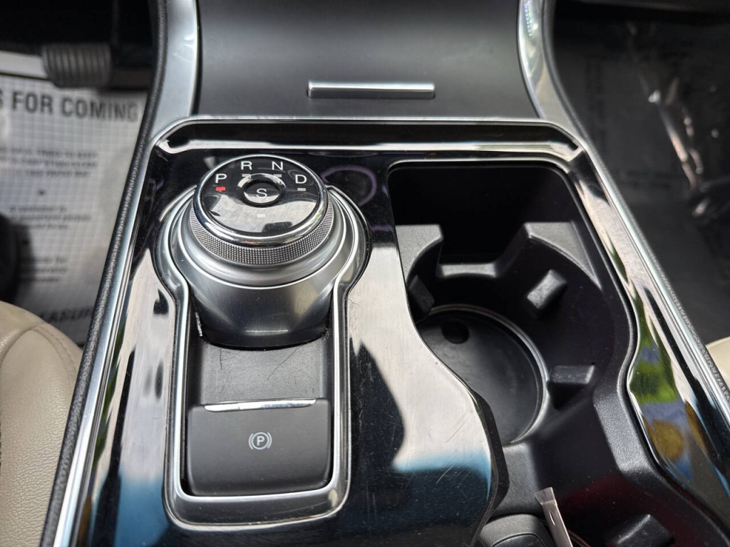 2019 Ford Edge Image 36