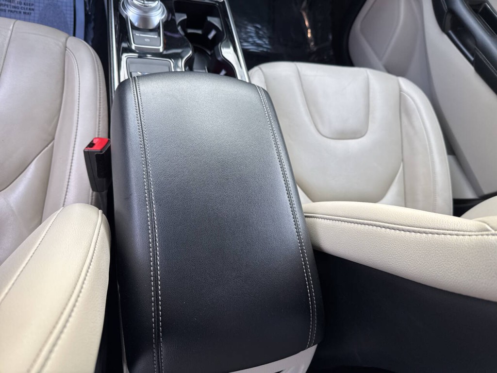 2019 Ford Edge Image 37