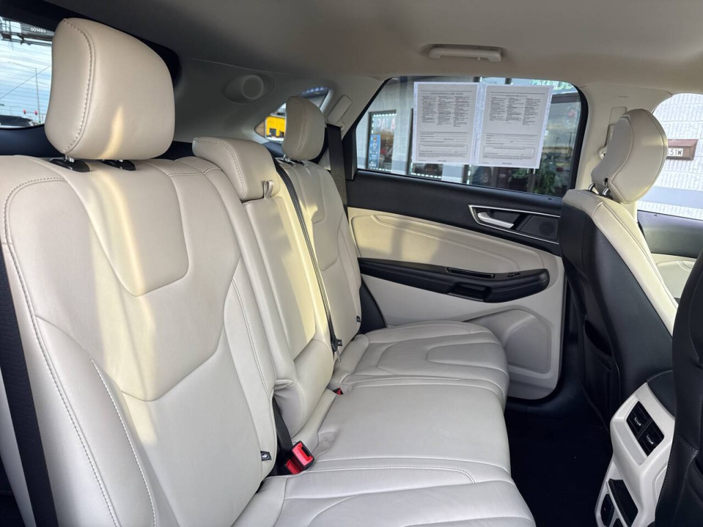 2019 Ford Edge Image 57