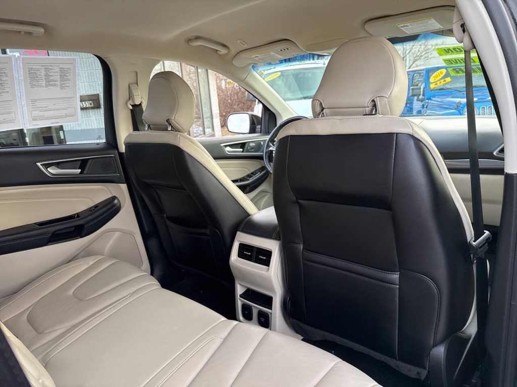 2019 Ford Edge Image 58