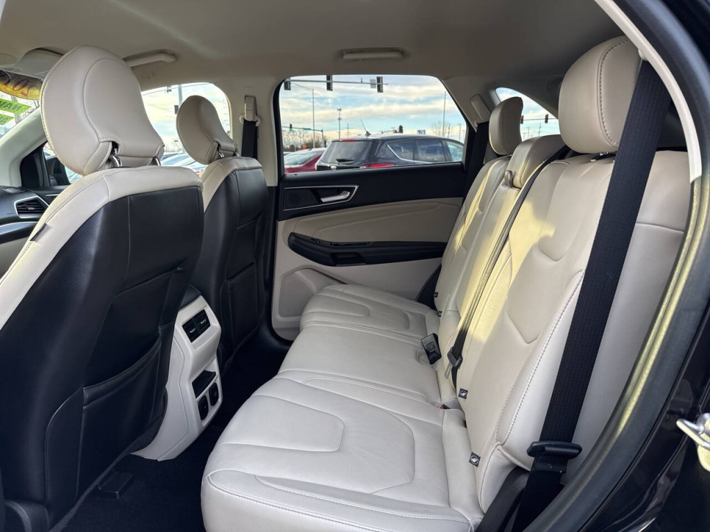 2019 Ford Edge Image 59