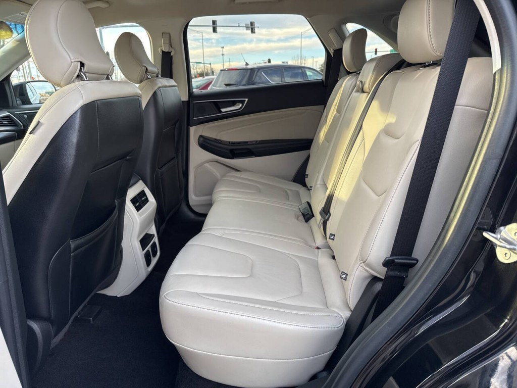 2019 Ford Edge Image 60