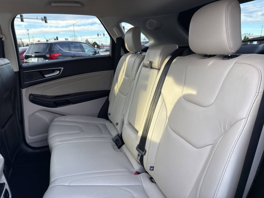 2019 Ford Edge Image 62