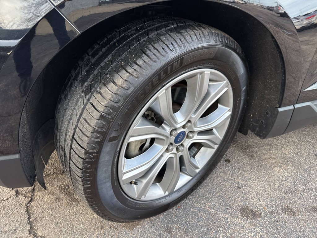 2019 Ford Edge Image 70