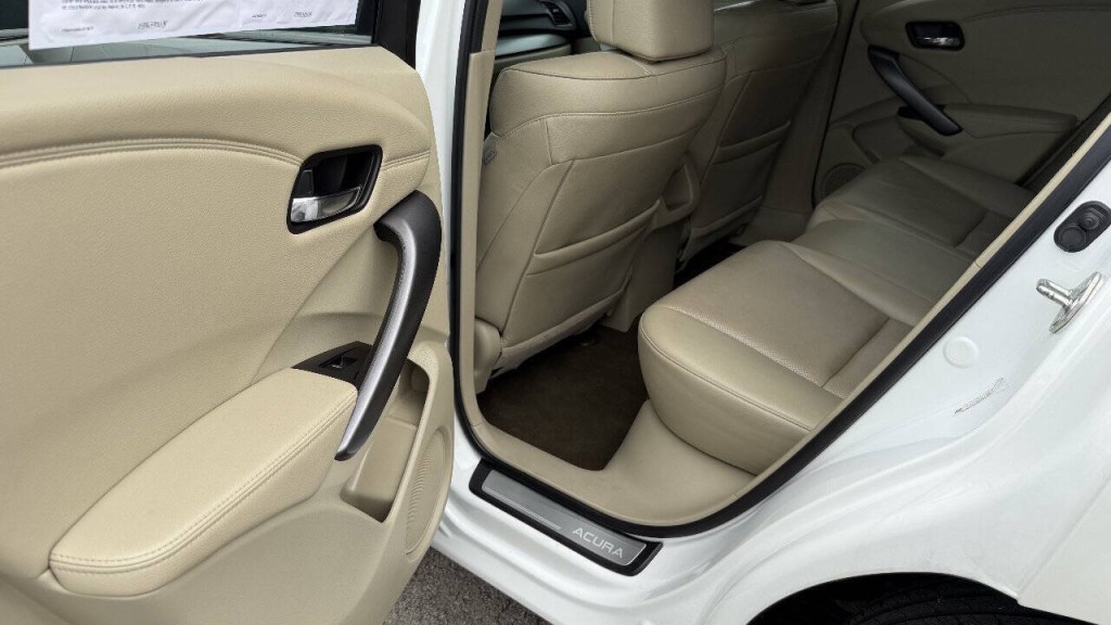 2015 Acura RDX Image 17