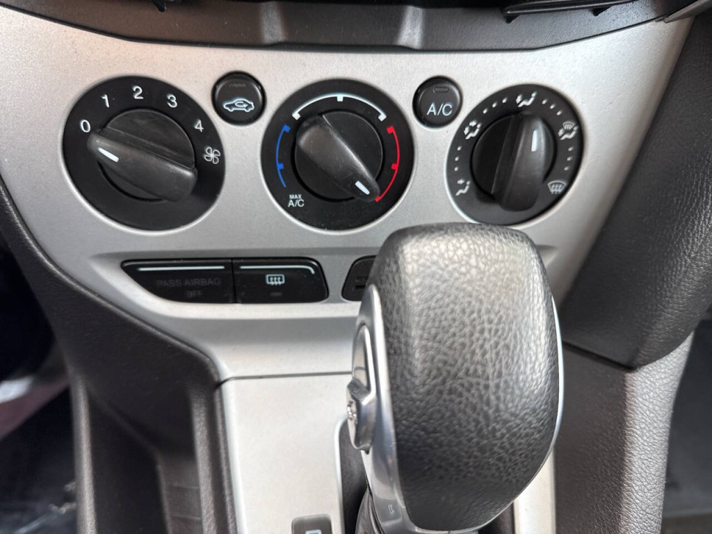 2014 Ford Focus Image 27