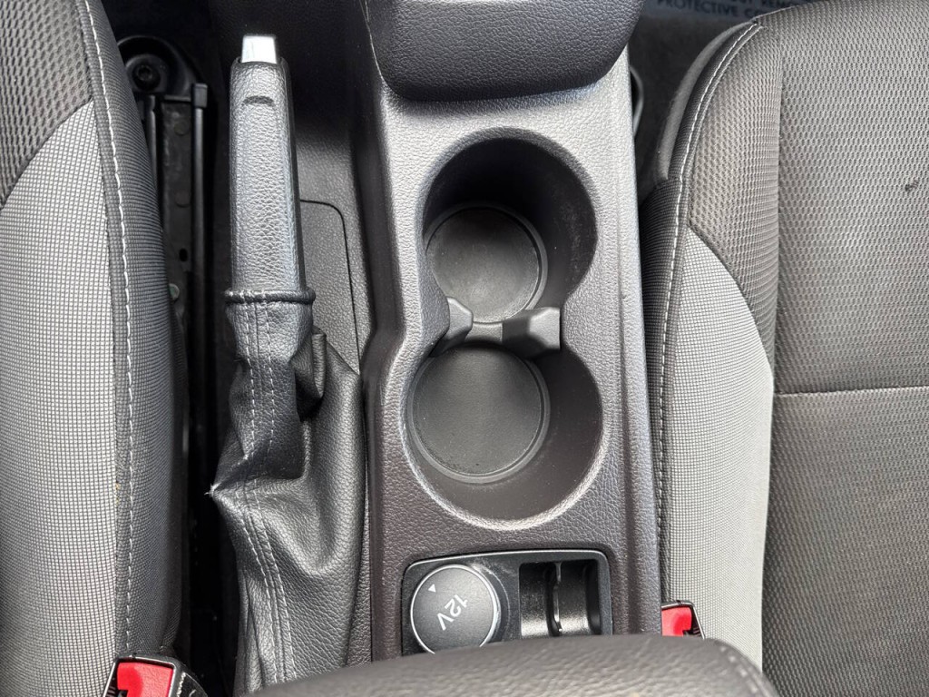 2014 Ford Focus Image 28