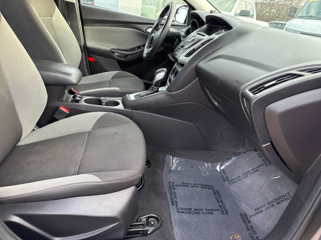 2014 Ford Focus Image 34