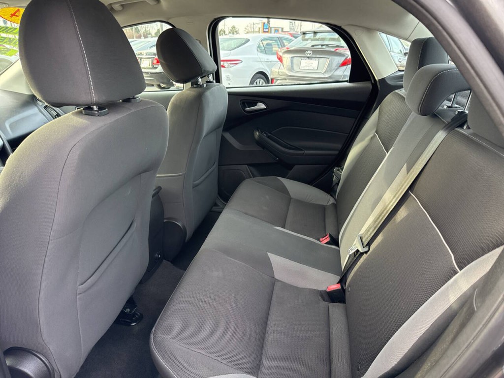 2014 Ford Focus Image 40