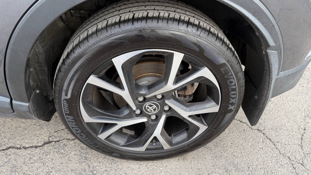 2021 Toyota C-HR Image 19