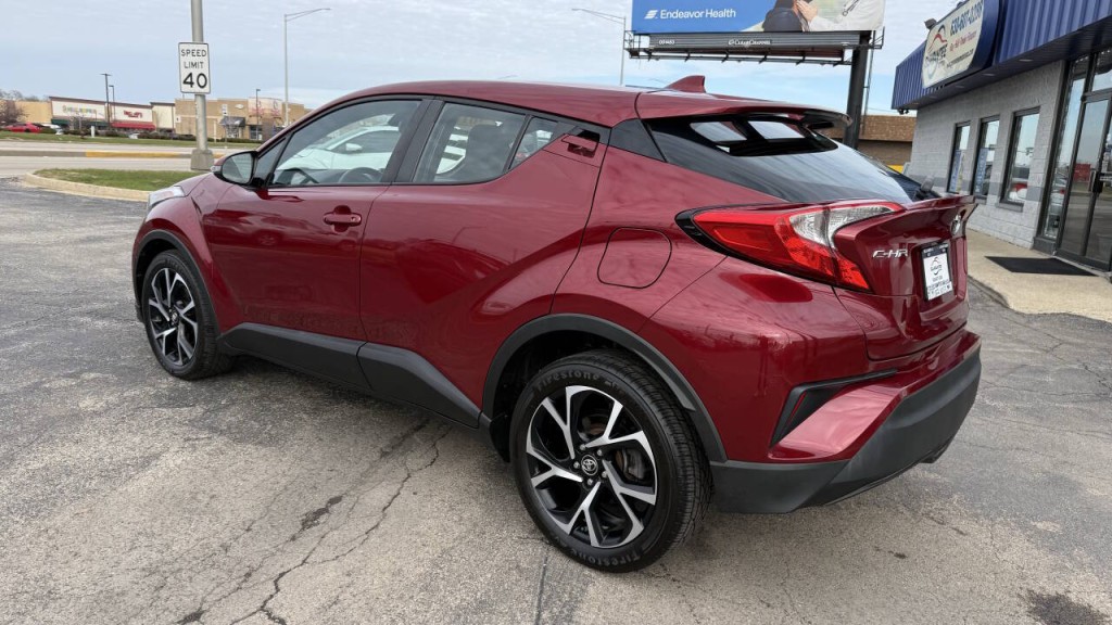 2018 Toyota C-HR Image 2