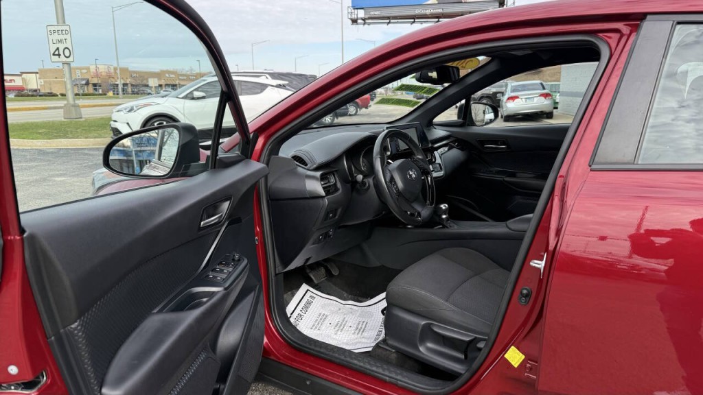 2018 Toyota C-HR Image 8