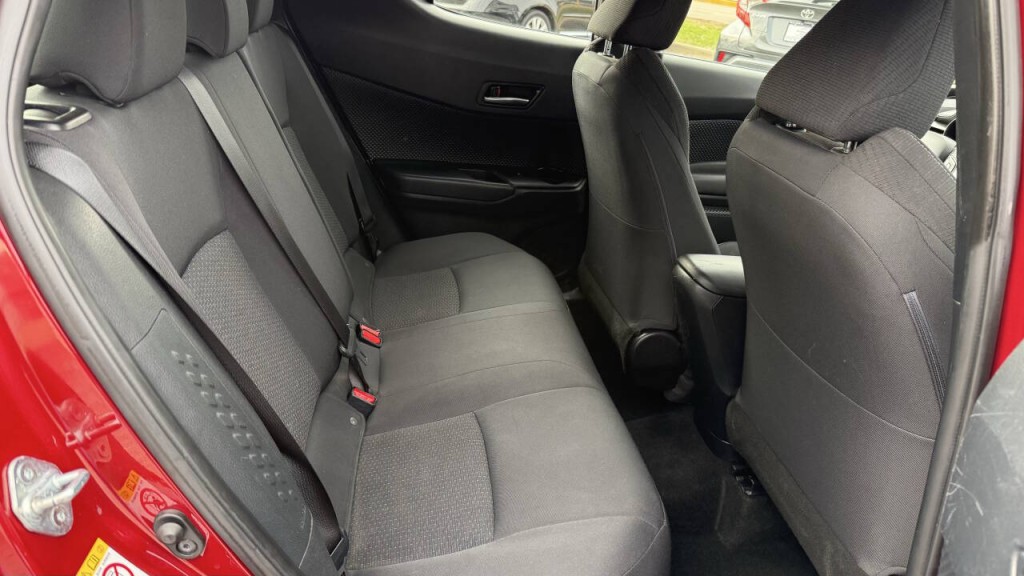 2018 Toyota C-HR Image 14