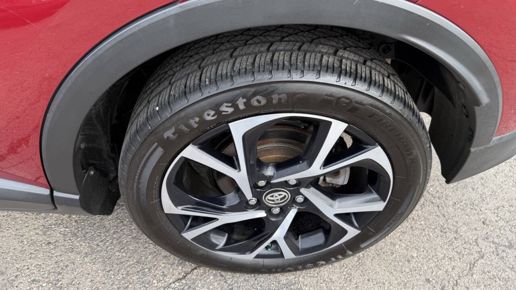 2018 Toyota C-HR Image 18