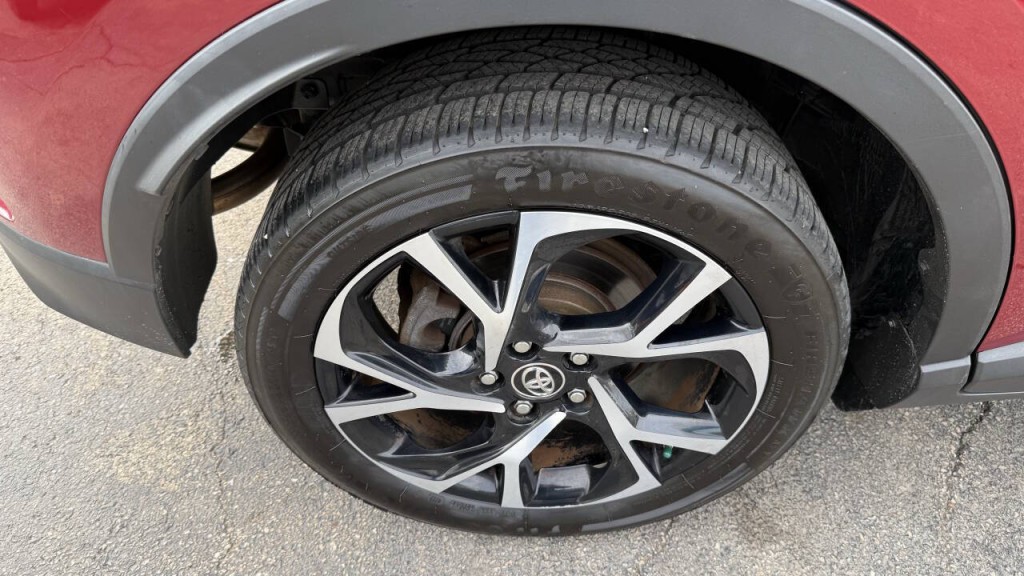 2018 Toyota C-HR Image 20