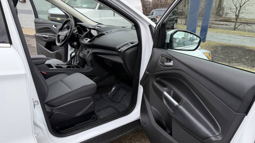2018 Ford Escape Image 16