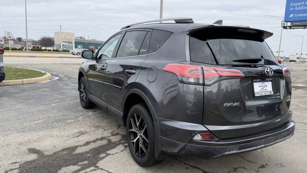 2018 Toyota Rav4 Image 3