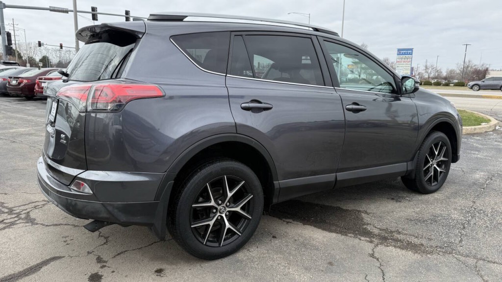 2018 Toyota Rav4 Image 8