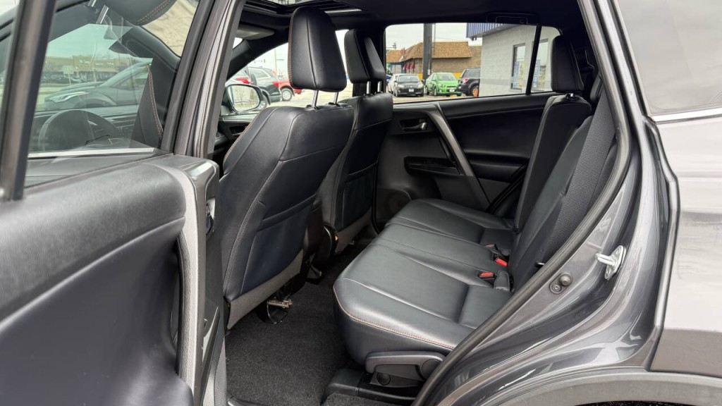2018 Toyota Rav4 Image 17