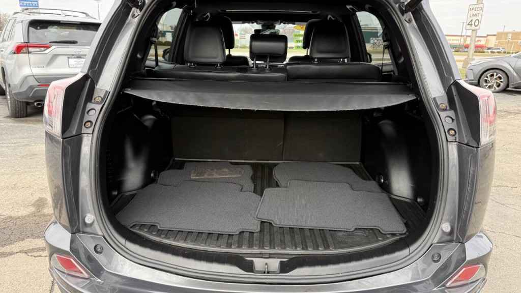 2018 Toyota Rav4 Image 18