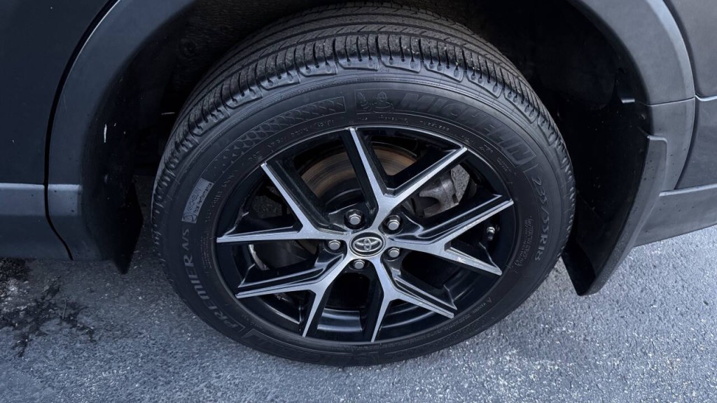 2018 Toyota Rav4 Image 25