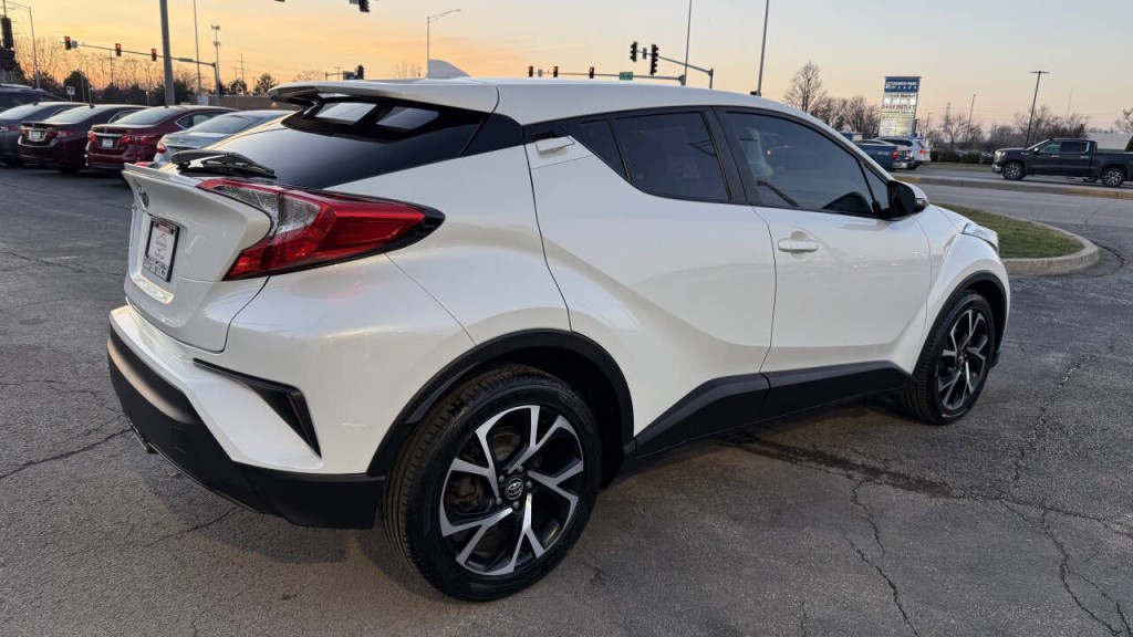 2018 Toyota C-HR Image 5