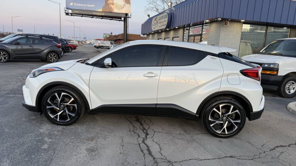 2018 Toyota C-HR Image 3