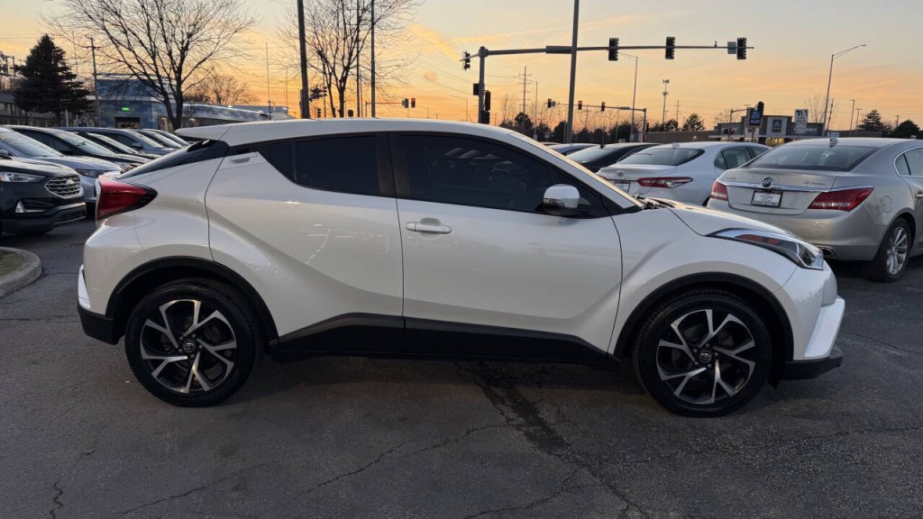 2018 Toyota C-HR Image 9