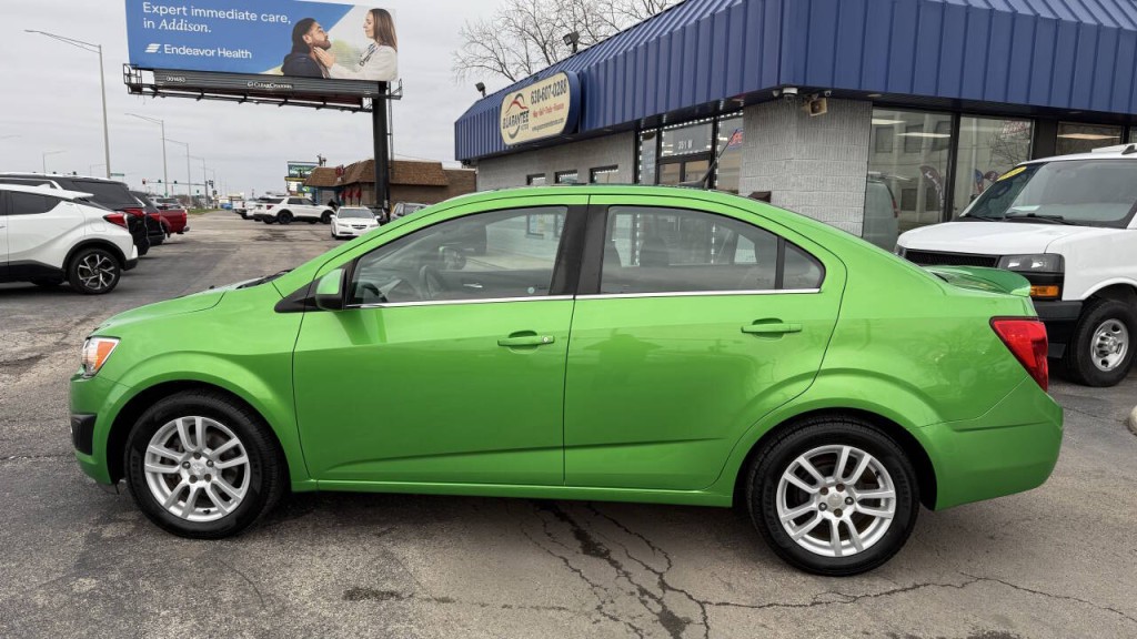 2014 Chevrolet Sonic Image 3