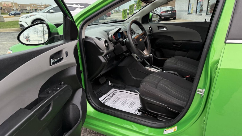 2014 Chevrolet Sonic Image 9
