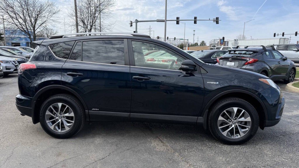 2018 Toyota Rav4 Image 8