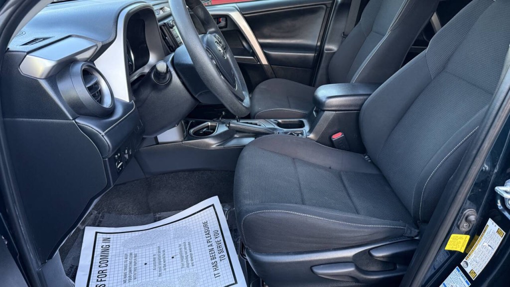 2018 Toyota Rav4 Image 12