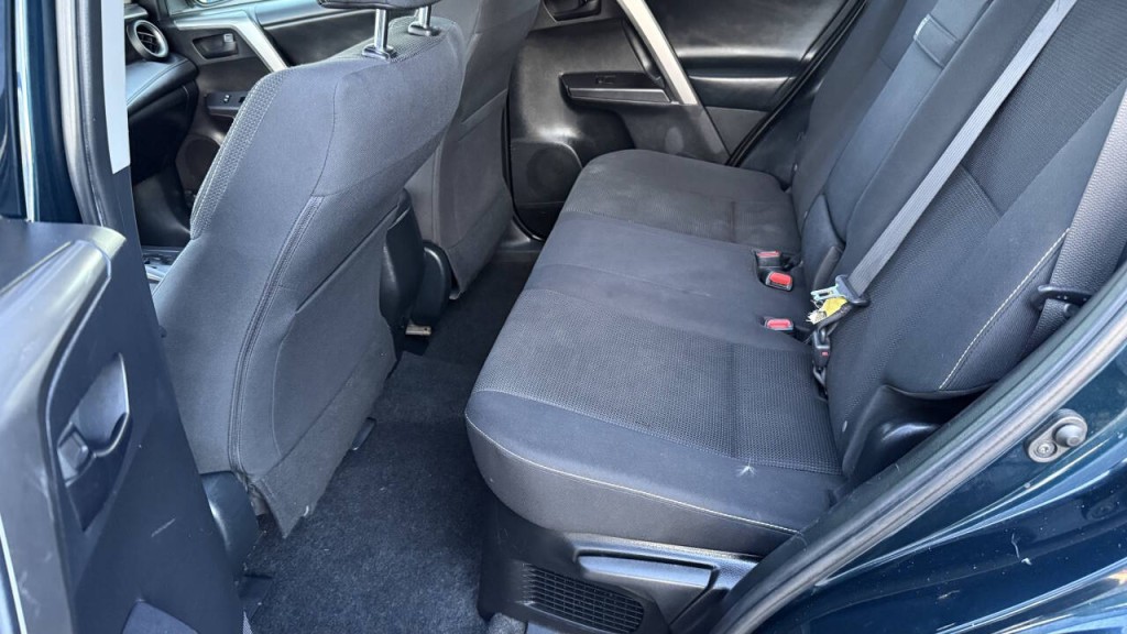 2018 Toyota Rav4 Image 18