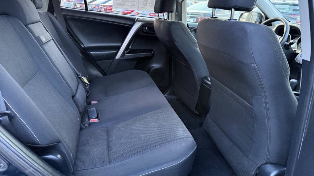 2018 Toyota Rav4 Image 21