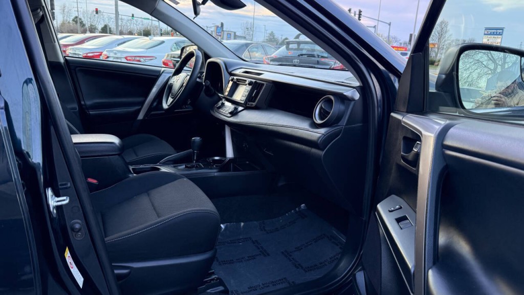2018 Toyota Rav4 Image 22