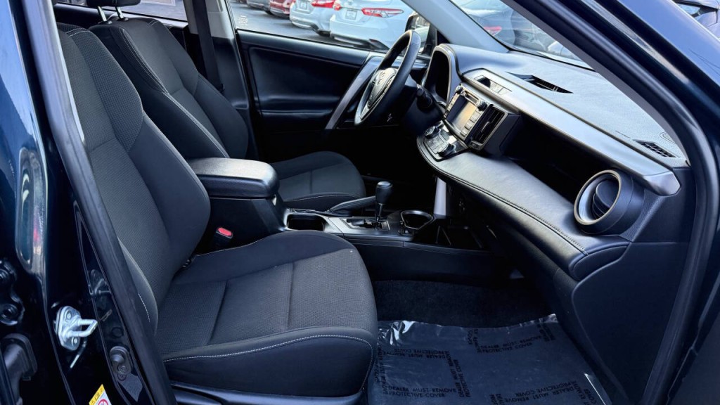 2018 Toyota Rav4 Image 23