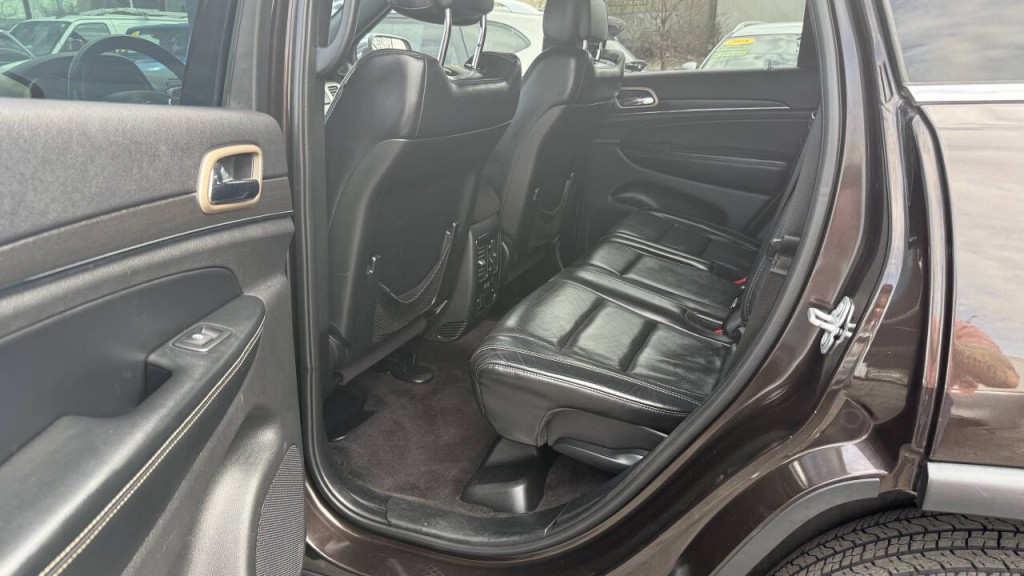 2017 Jeep Grand Cherokee Image 17