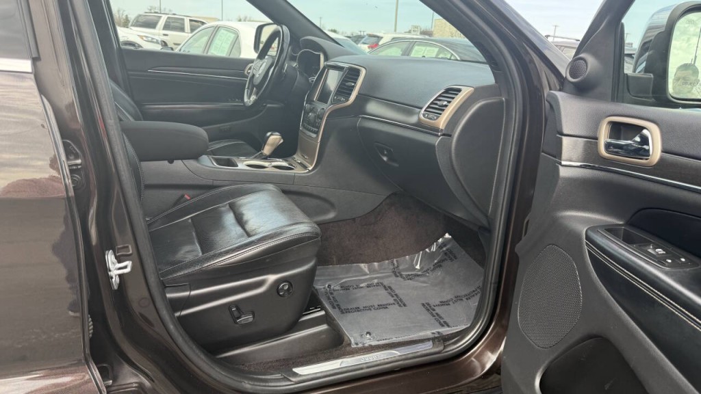 2017 Jeep Grand Cherokee Image 24