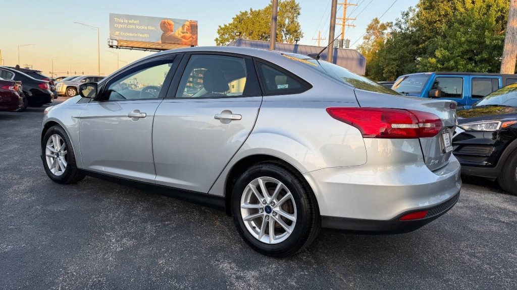 2017 Ford Focus Image 2