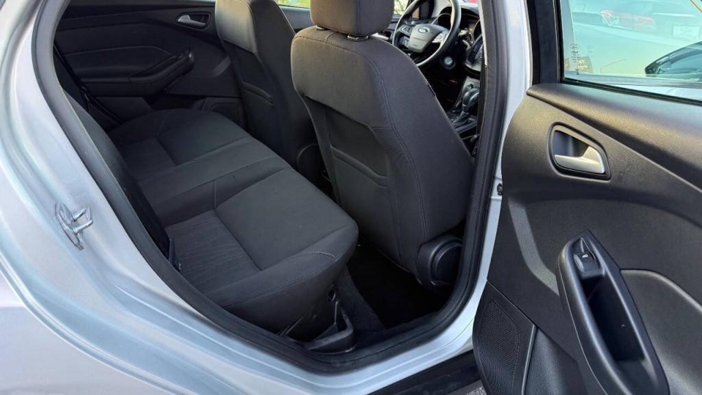2017 Ford Focus Image 15