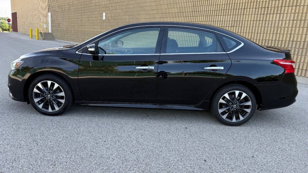 2019 Nissan Sentra Image 3