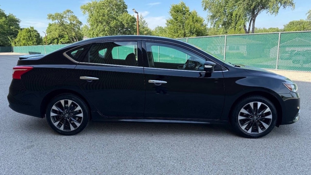 2019 Nissan Sentra Image 7