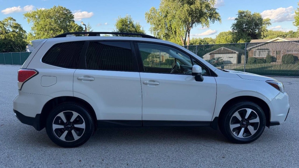 2018 Subaru Forester Image 10