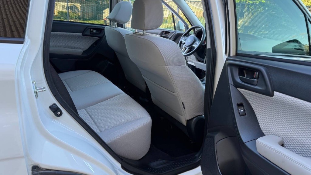 2018 Subaru Forester Image 19