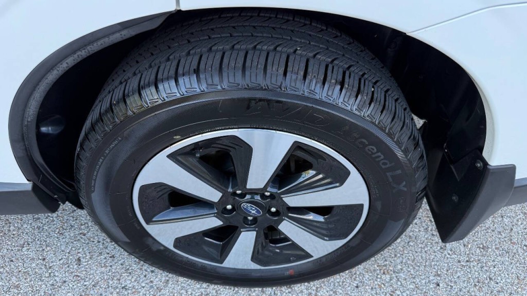 2018 Subaru Forester Image 24