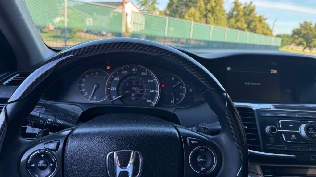2015 Honda Accord Image 12